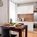 Avenue De Mars 2br 파리