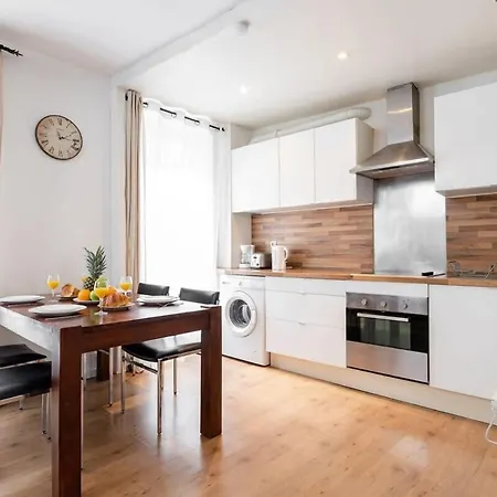 Avenue De Mars 2br 아파트 *
