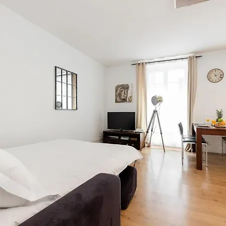 Avenue De Mars 2br * 파리